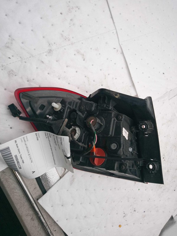 2019 Hyundai Elantra Right Tail Light Assembly Black OEM 647530 79K Miles