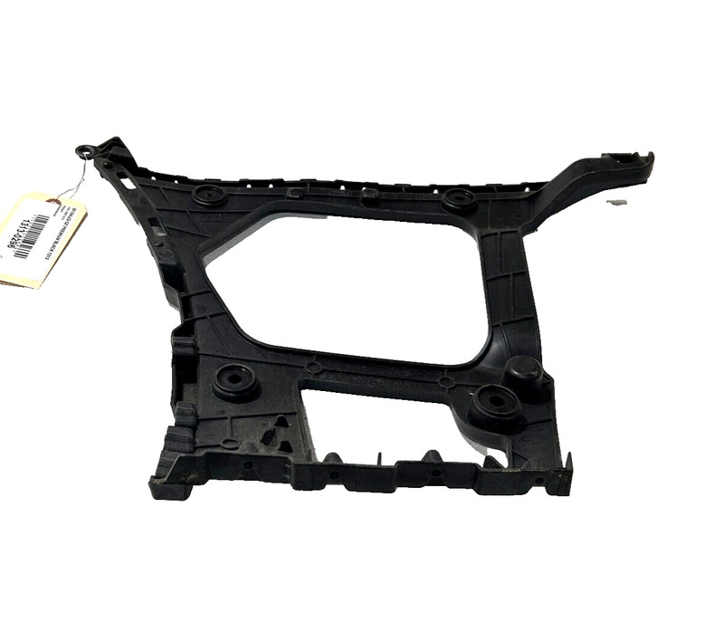 Right Pass Rear Bumper Side Retainer Guide Mount Bracket AUDI Q7 2017-2019 OEM
