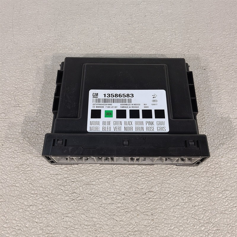 12-13 Camaro Ss Body Control Module Bcm 13583543 Aa7433