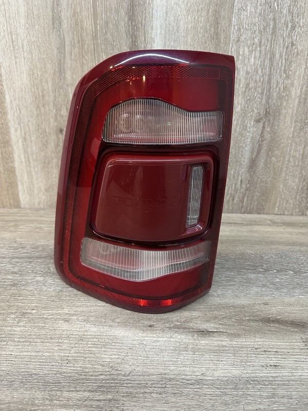 2019-24 DODGE RAM LH LED TAIL LIGHT ASSY OEM PART # 68262531AH