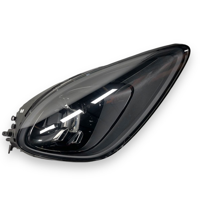 2019-2022 Porsche Cayenne GTS front passenger RH headlight OEM 9Y0941032S