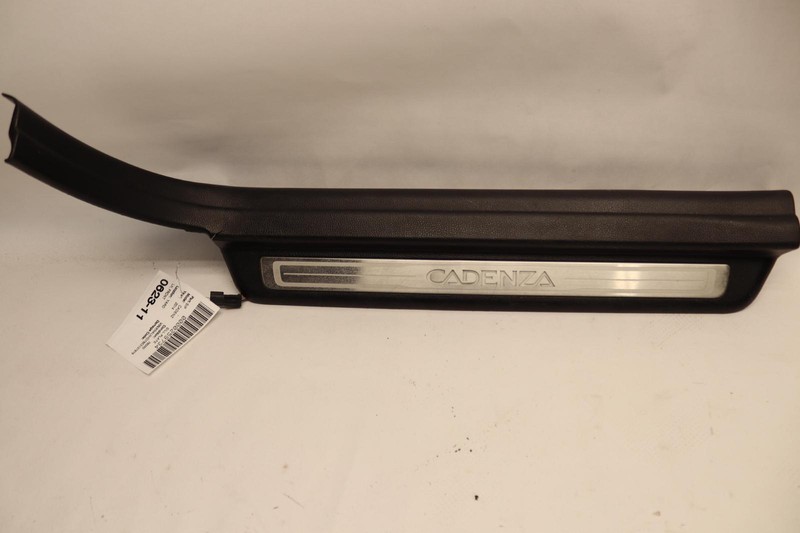 2014-2016 KIA CADENZA FRONT LEFT DRIVER SIDE DOOR SILL SCUFF PLATE PANEL OEM