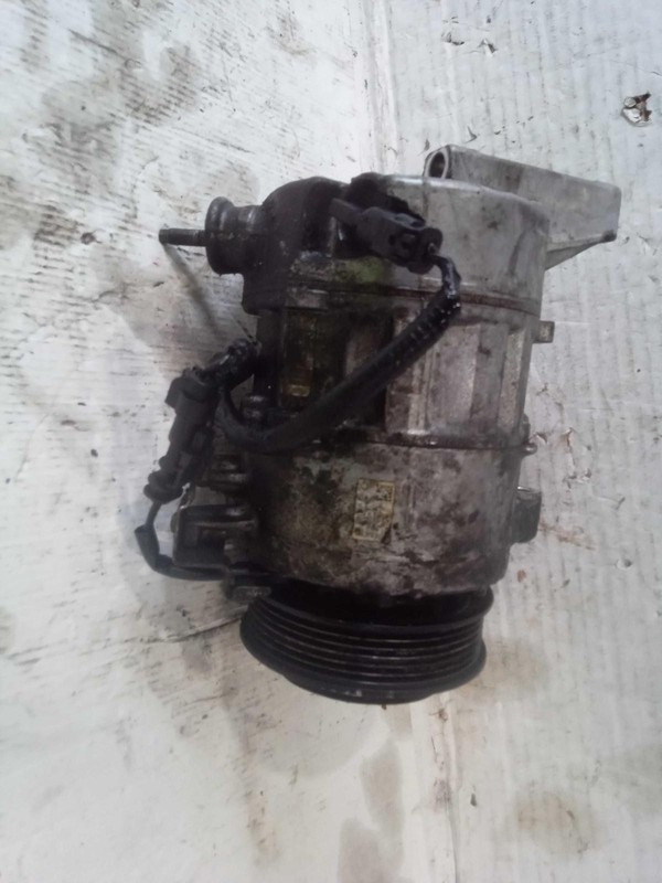 2015 GMC Acadia A/C Compressor OEM 84338709 142K Miles Tan Color