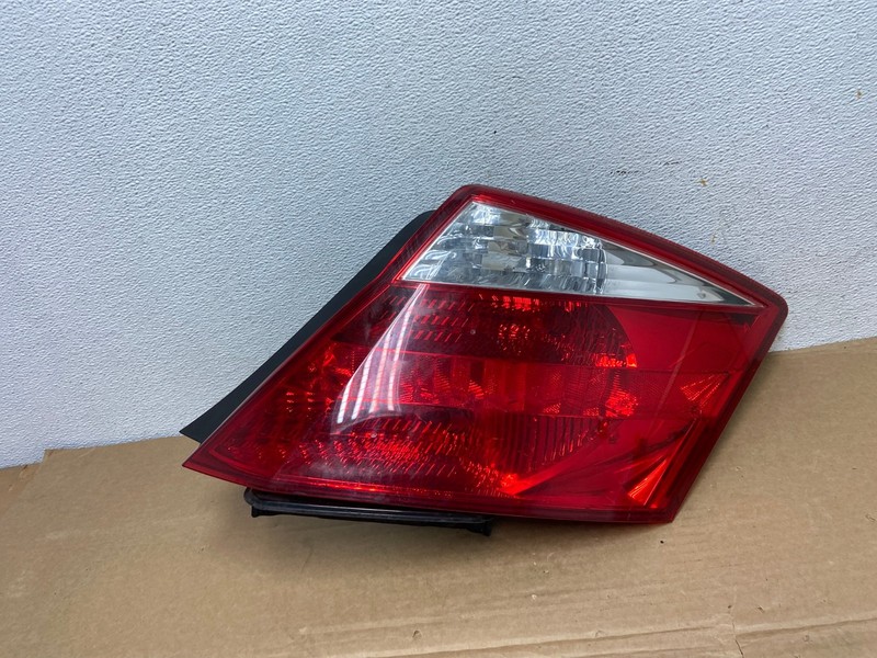 2008 to 2010 Honda Accord Coupe Right Passenger Rh Side Tail Light OEM AD3813 LK