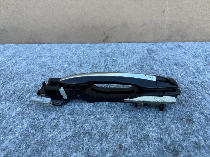 INFINITI Q50 14-24 OEM FRONT RIGHT PASSENGER EXTERIOR DOOR HANDLE ASSY (BLACK)