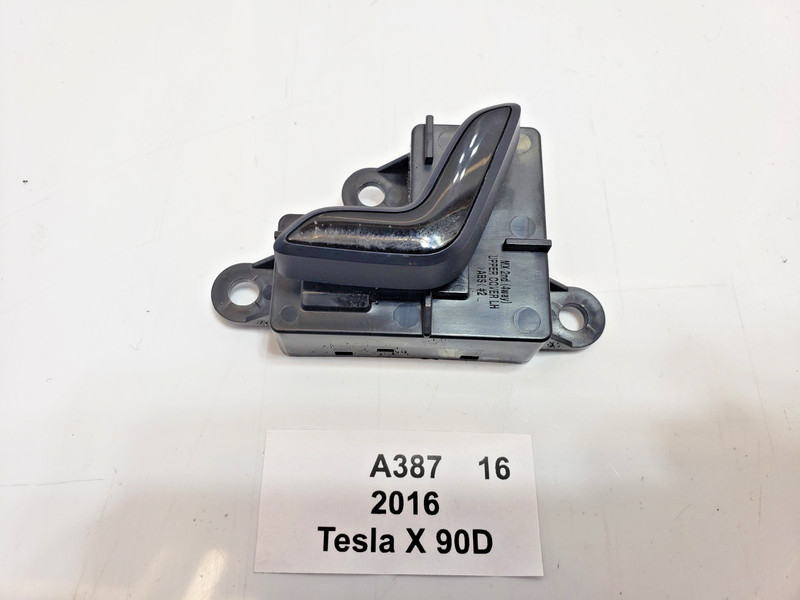 ✅ 16-20 OEM Tesla Model X Rear Left Driver 2nd Row Seat Switch *