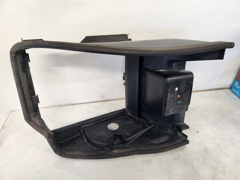 2014-2017 Land Rover Range Rover Front Right Air Duct Dpla-7H460-Aa