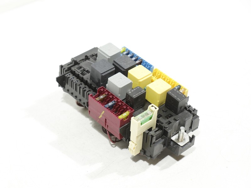 12-15 Mercedes W166 ML350 4MATIC Front Relay Fuse Box Right Passenger Side OEM