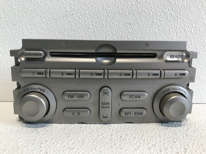 04-05 Mitsubishi Endeavor Am Fm Cd Player Radio Receiver MR576015ZZ