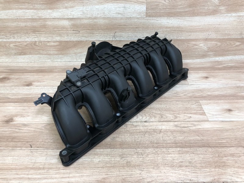 BMW 135 335 535 OEM FRONT ENGINE MOTOR AIR INTAKE MANIFOLD N54 2