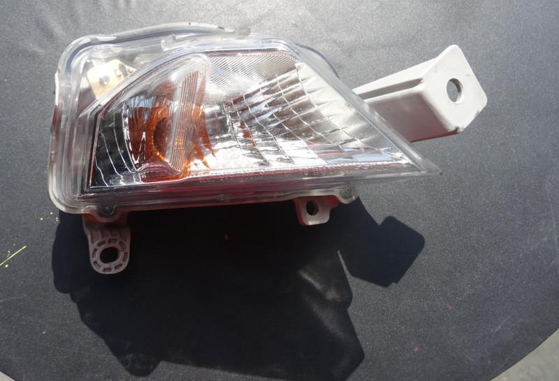 2019-2021 Nissan Altima Right Passenger Side Turn Signal Lamp! OEM