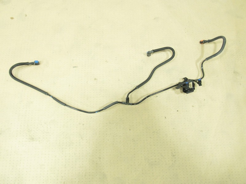 13 - 17 Lexus LS460 2014 Fuel Gas Tank Hose Pipe Line Tube >
