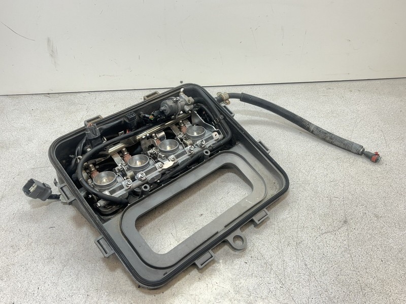 07 Yamaha FX 160 HO Waverunner Throttle Body Injectors Fuel Line Hose FX160