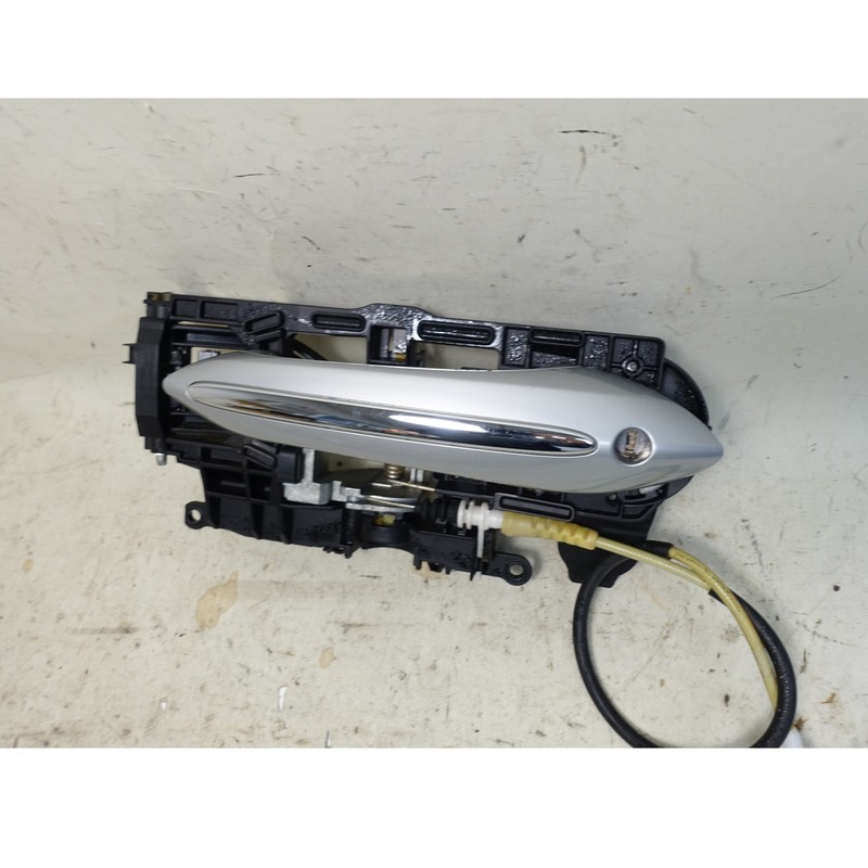 BMW F10 5-Series Left Front Driver Exterior Door Handle Glacier Silver OEM