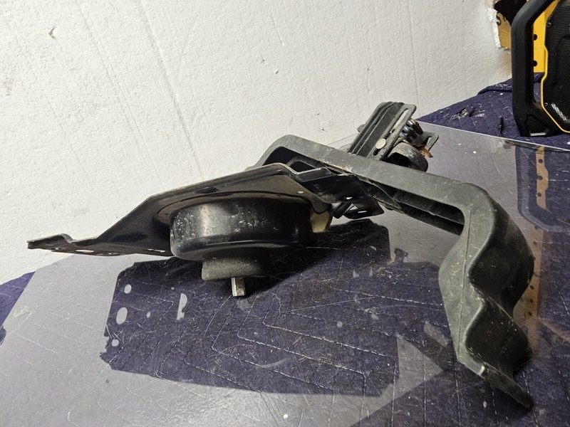 2014 CARAVAN Spare Tire Hoist 10086774