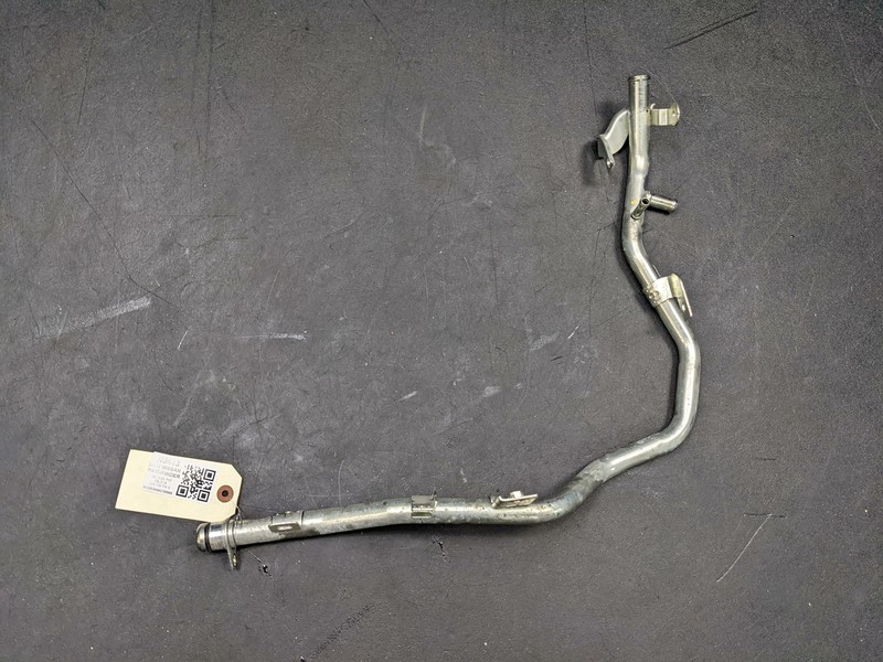 Coolant Water Heater Hose Pipe 21022-3NT0A 2019 Nissan Pathfinder 2013-2017 2018