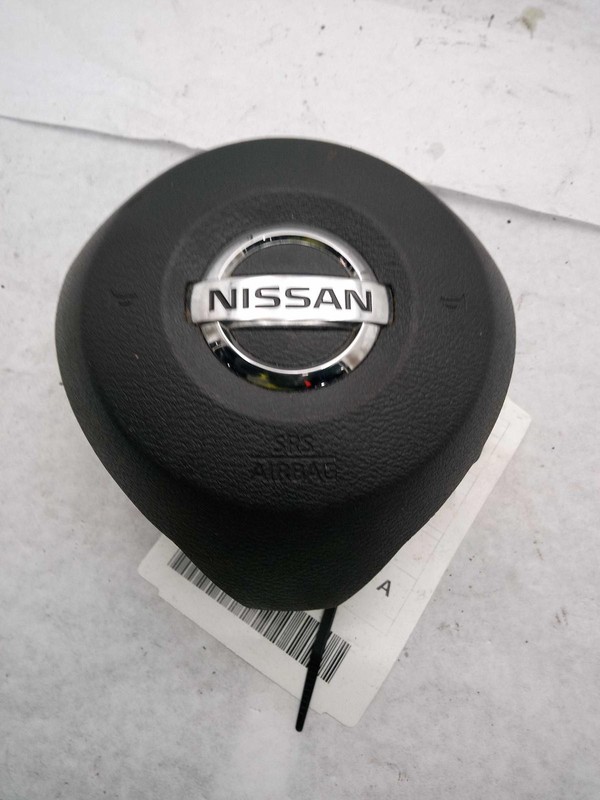 2019 Nissan Kicks Steering Wheel Air Bag Grey Used 99K Miles OEM 662753