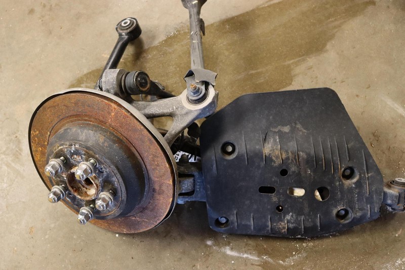 2015-2016 HYUNDAI GENESIS SEDAN RWD REAR RIGHT SPINDLE KNUCKLE HUB ASSY OEM
