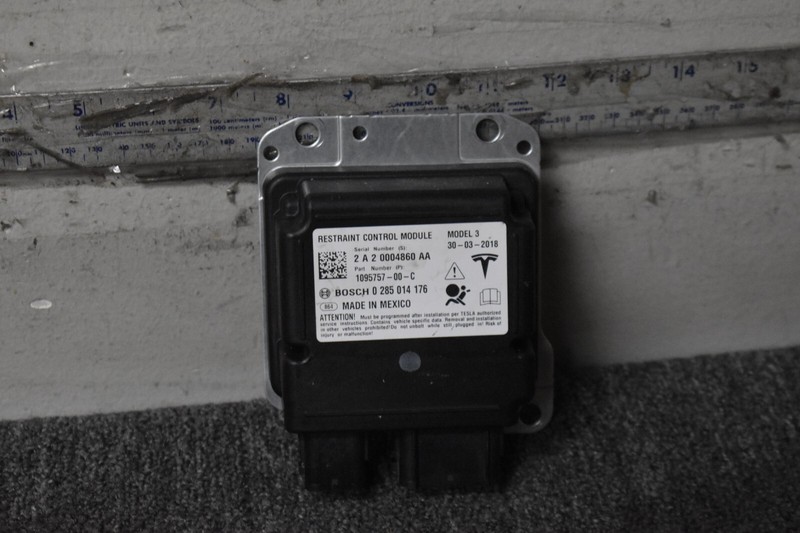 2017-2018 TESLA MODEL 3 SRS MODULE FACTORY OEM