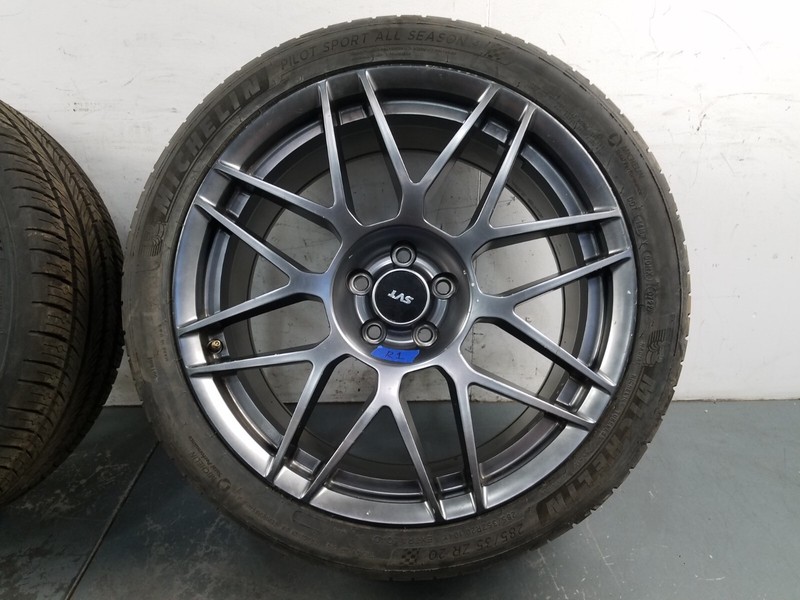 2011 Ford Mustang Shelby GT500 SVT OEM20" Rear Wheel / Tire #1 #0887 KK1