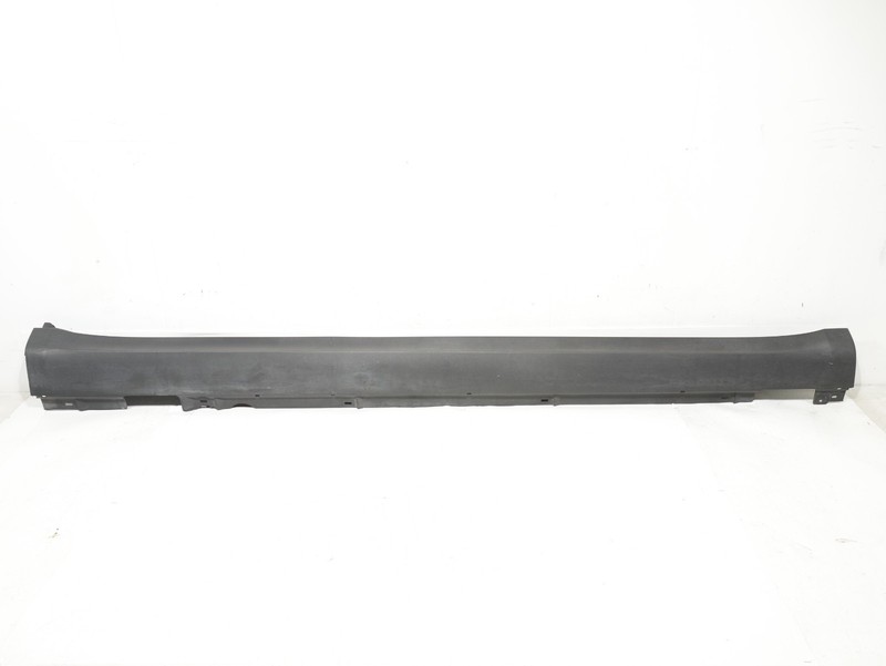 2015-2018 Porsche Macan RIGHT Rocker Panel Molding Trim Black OEM