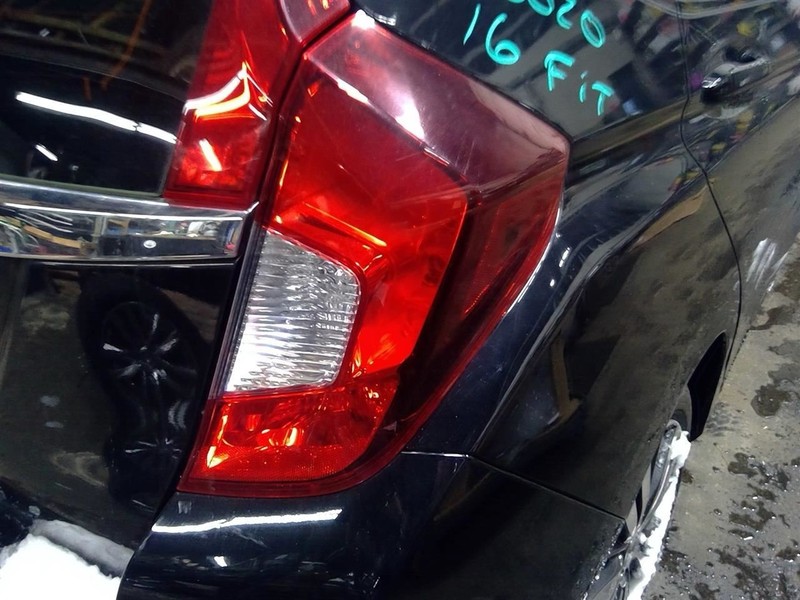 Passenger Right Tail Light Quarter Mounted Fits 15-20 FIT 1742463
