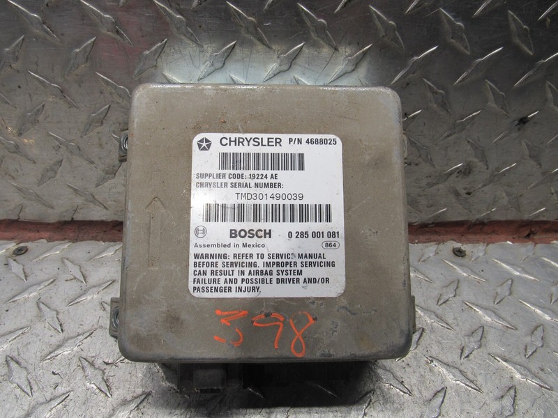 94 95 CHRYSLER VOYAGE P/N 4688025 MODULE