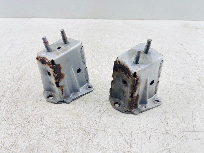 2011-2014 LEXUS CT200h REAR RIGHT & LEFT REINFORCEMENT BRACKET SET OEM