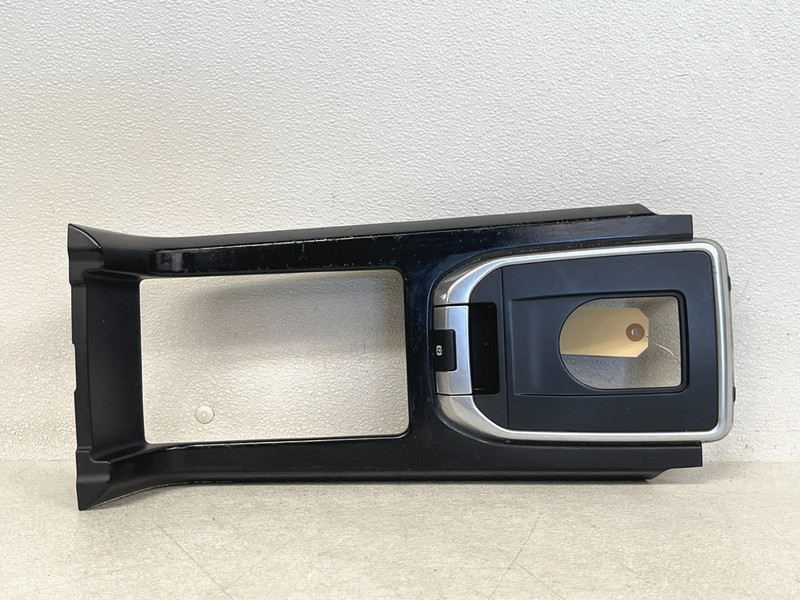 ⭐2015-2019 LAND ROVER DISCOVERY SPORT CENTER GEAR SHIFTER BEZEL TRIM OEM LOT2647