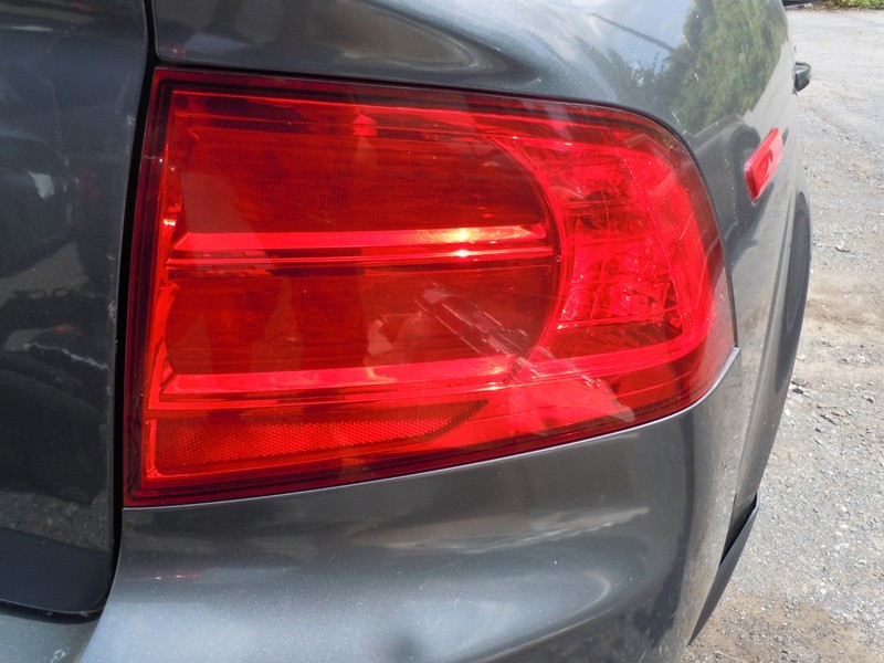 2004-2006 Acura TL Tail Light Lamp Passenger Right RH OEM