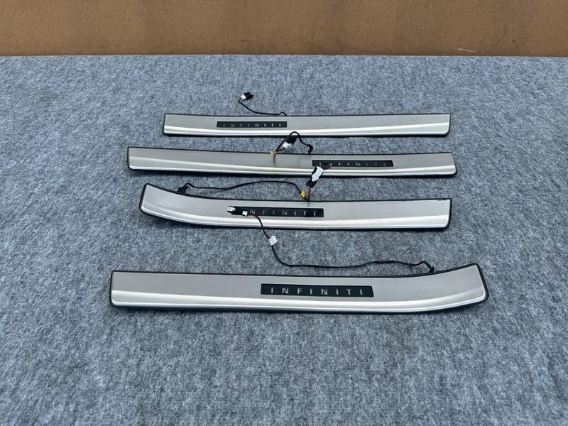 INFINITI Q70L 2011-2019 OEM FRONT REAR SCUFF LIGHTING DOOR SILLS SET