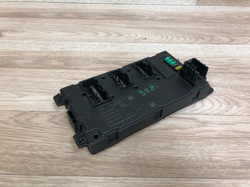 BMW OEM F30 320 328 335 REAR LIGHT FOOTWELL BODY CONTROL MODULE 2012-2018