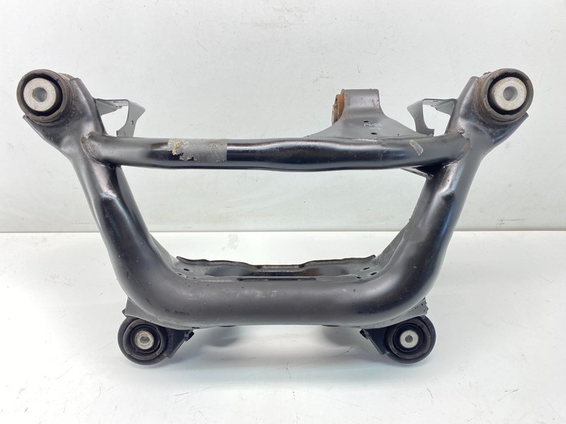 2003-2008 BMW E85 Z4 Convertible Rear Axle Subframe Crossmember Carrier OEM✅