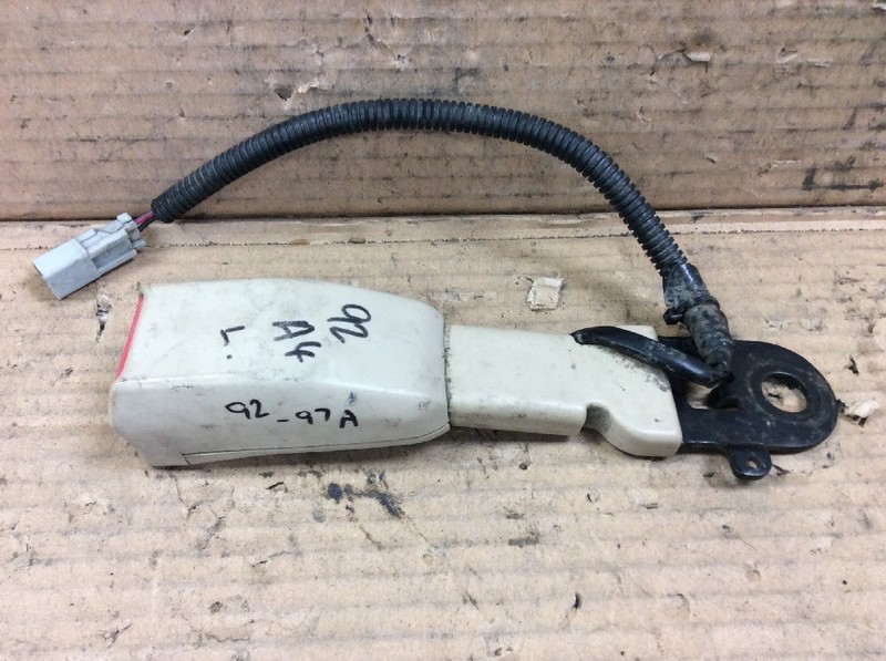 92 93 Accord Left Front Driver Seat Belt Buckle Set Beige Used OEM