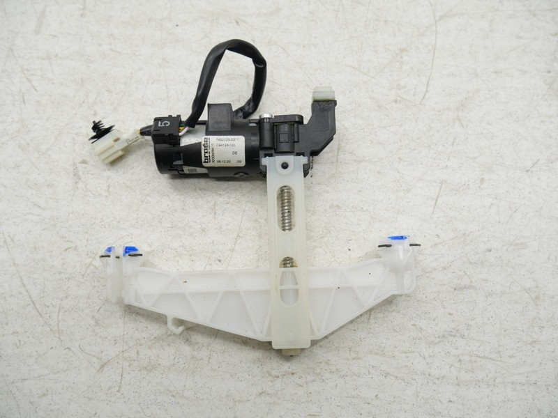 2021-2025 BMW M3 G80 Front Seat Headrest Motor LH RH 52107452225 OEM