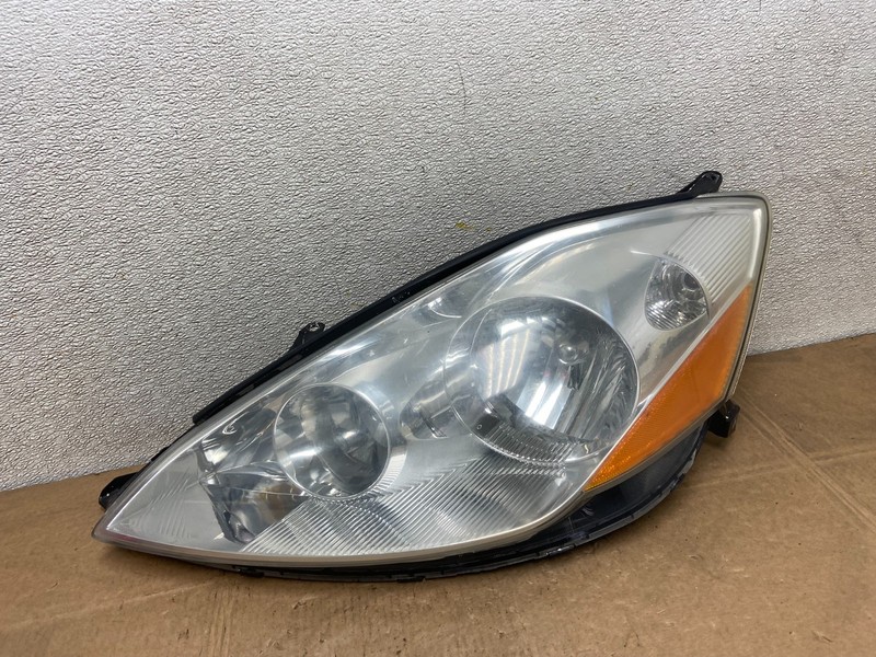 2006 to 2010 Toyota Sienna Left Driver Lh Side Headlight Halogen Y5628 DW