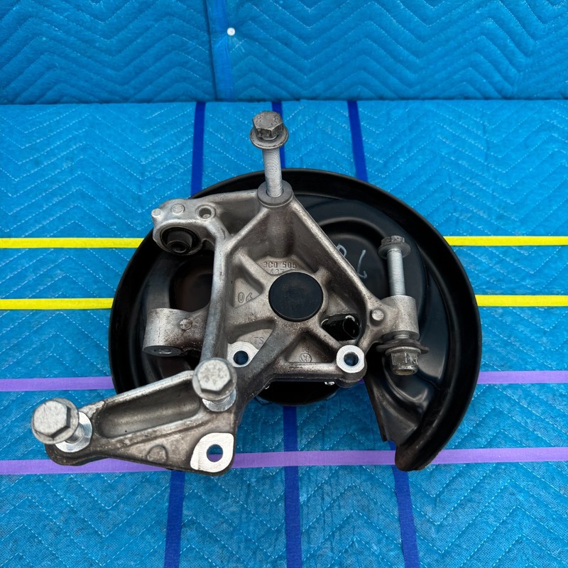 2007–2014 Audi TT Roadster Convertible Rear Driver Steering Knuckle Assembly OEM