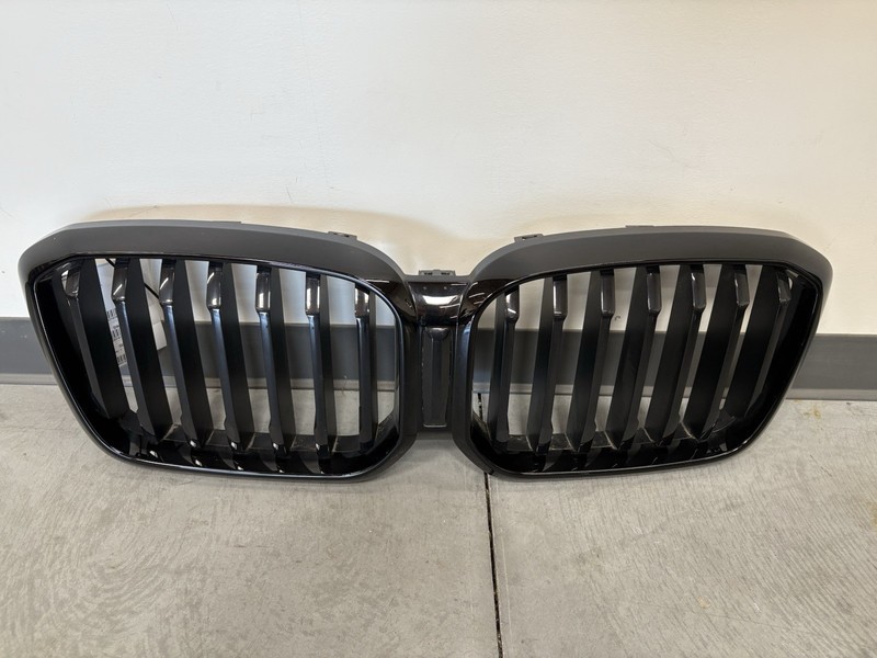 2022-2024 BMW X3 X4 FRONT GRILL GRILLE OEM BLACK SHADOWLINE 40505404DE