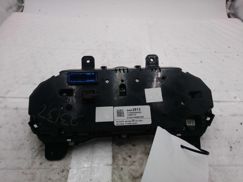 2021 Chevrolet Equinox Speedometer Gauge OEM Silver 84K Miles NJ25-23137-584046