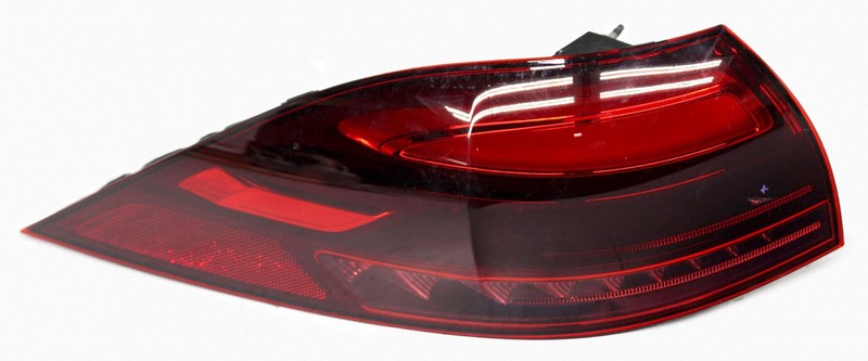 OEM Left Driver Side LED Tail Lamp For Mercedes GLE SUV 167-906-67-10, Lens Chip