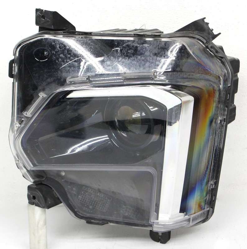OEM Left Driver Side LED Headlamp For Chevrolet Traverse 85596373, Tab Missing