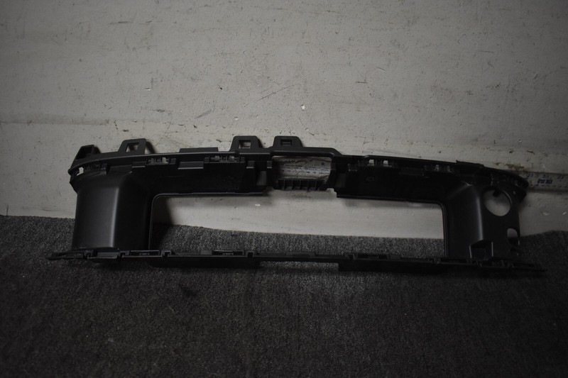 2020-2022 PORSCHE 911 CARRERA FRONT CENTER BRACKET FACTORY OEM