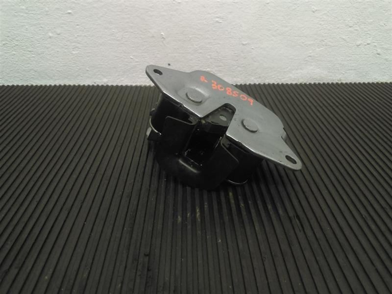 07-13 Chevrolet Silverado Extended Cab Rear Door Lower Latch OEM 20995801