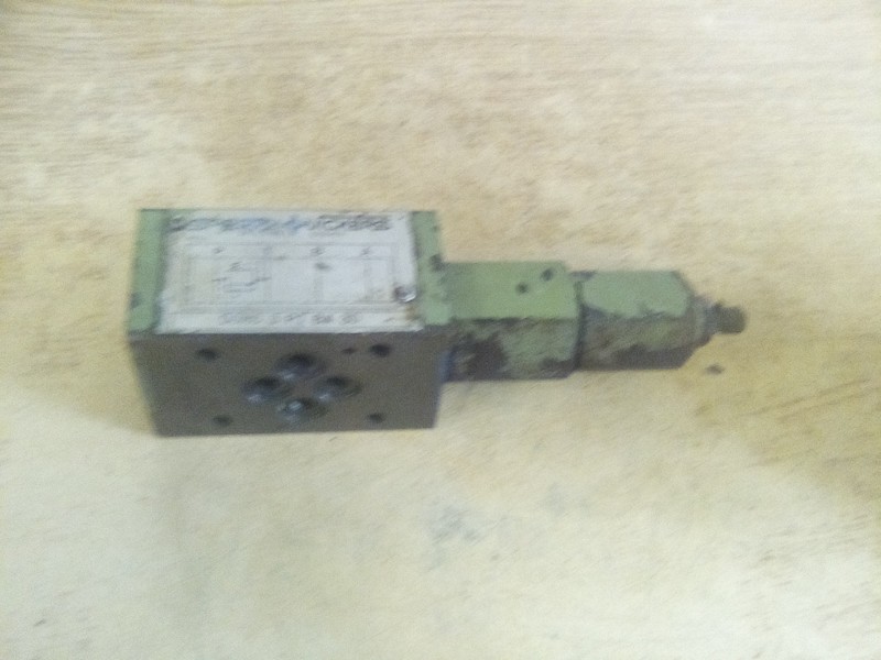 Vickers Sperry DGMC-3-PT-B2-30 Hydraulic Valve