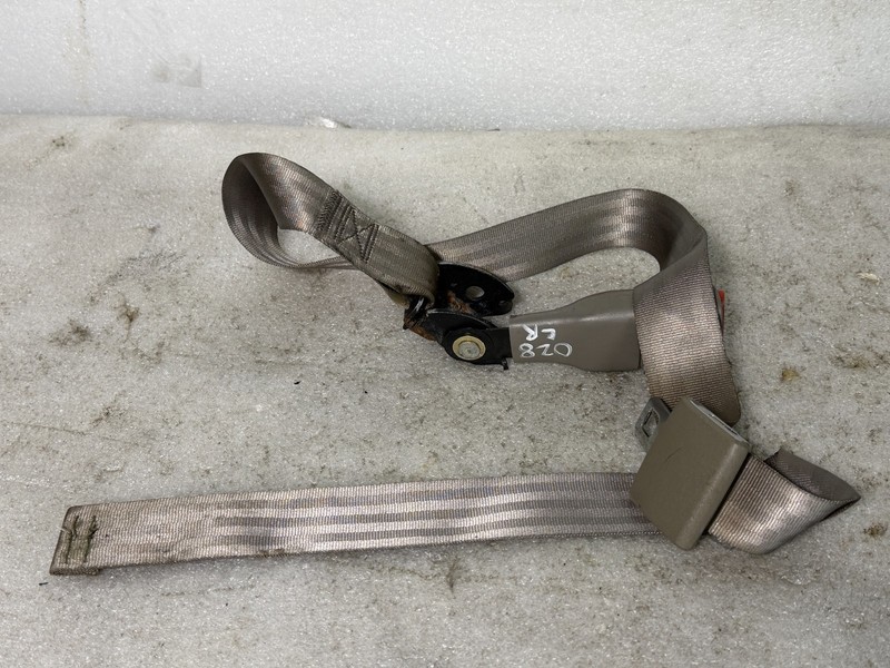 1999 2000 2001 2002 2003 2004 Jeep Grand Cherokee Left Rear Seat Belt Buckle