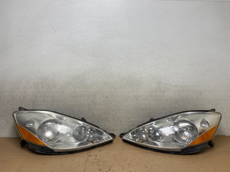 2006 to 2010 Toyota Sienna Left+Right Side Set Headlights Halogen W0948 DW
