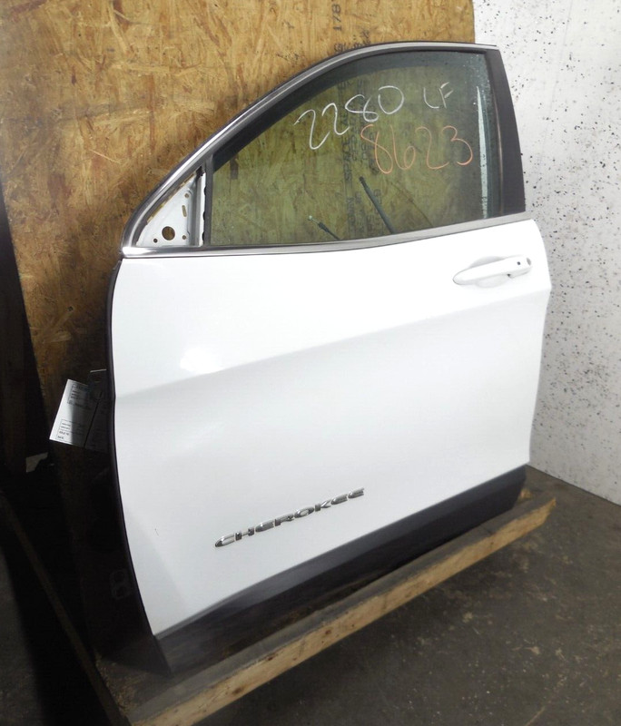 2014-2018 Jeep Cherokee Front Door Assembly Driver Left Electric OEM PW7