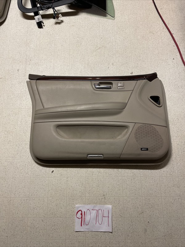 06-11 CADILLAC DTS OEM LEFT DRIVER FRONT INTERIOR DOOR PANEL 15849904