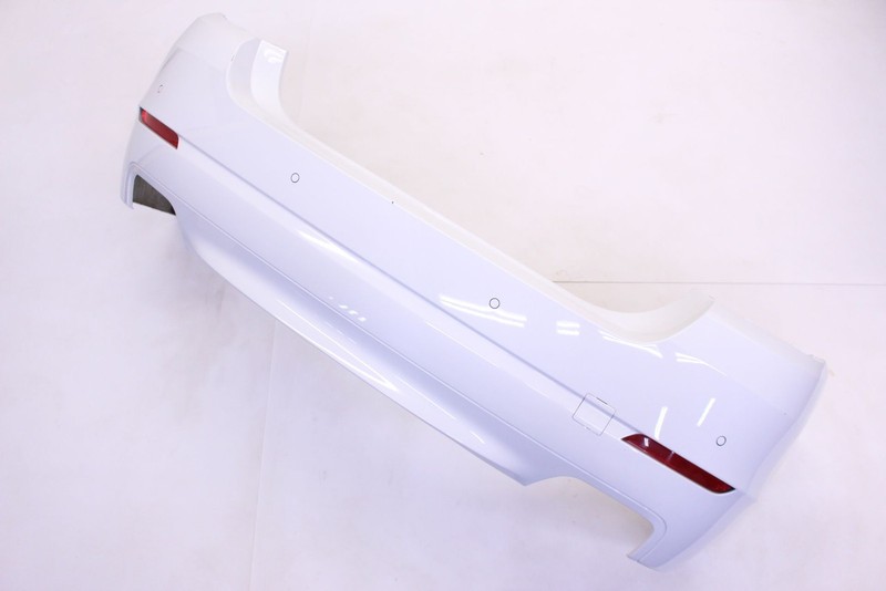 BMW 550I F10 11 12 13 REAR BUMPER COVER PARK SENSORS W/O M PKG OEM ALPINE WHITE