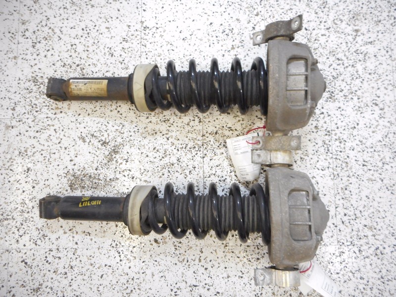 04 05 06 Porsche Cayenne 955 4.5L Passenger Right Driver Left Rear Strut Set OEM
